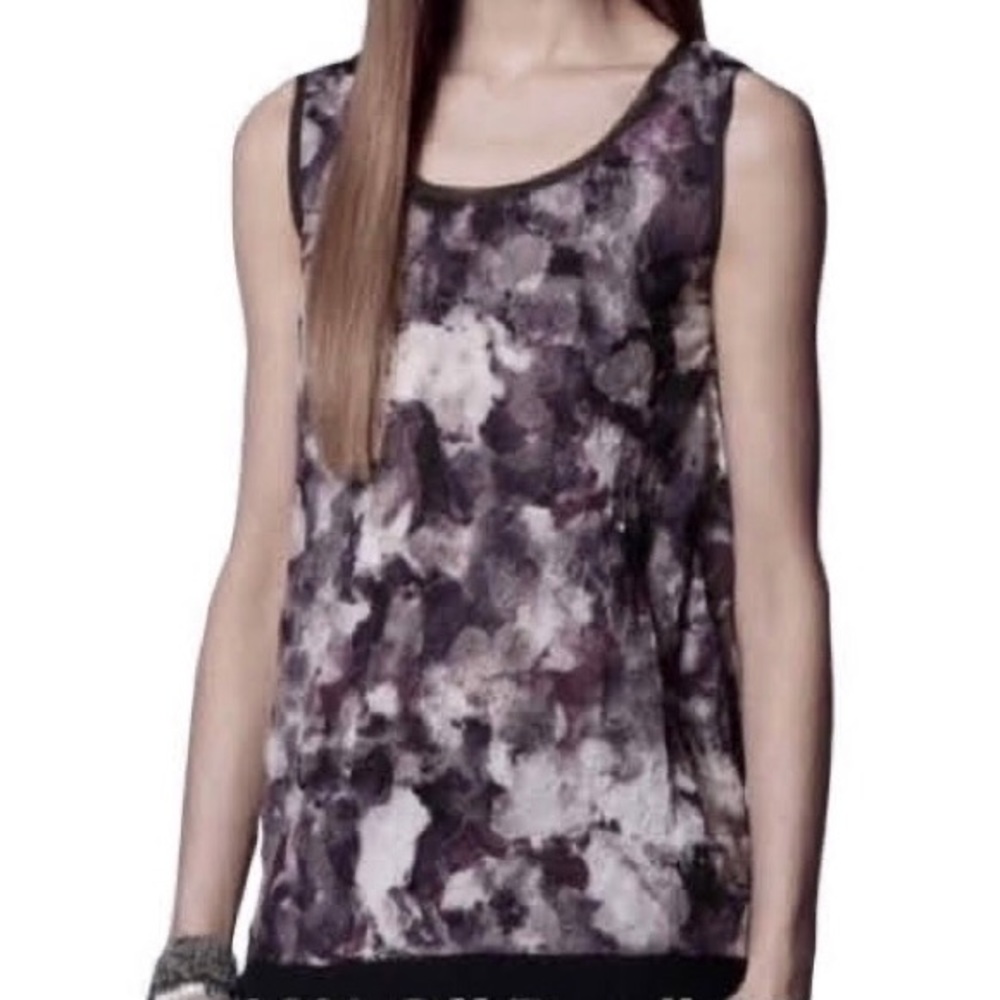 Simply Vera | Handkerchief Hem Tank